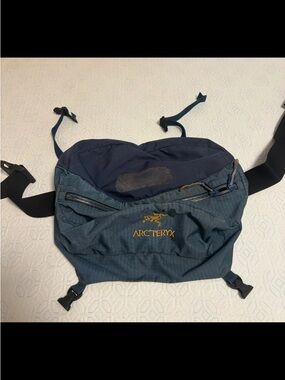 Arc'teryx Blue Waist Lumbar Pack